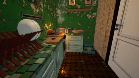 Cocina antigua con azulejos verdes y puerta blanca en la casa de Yayos